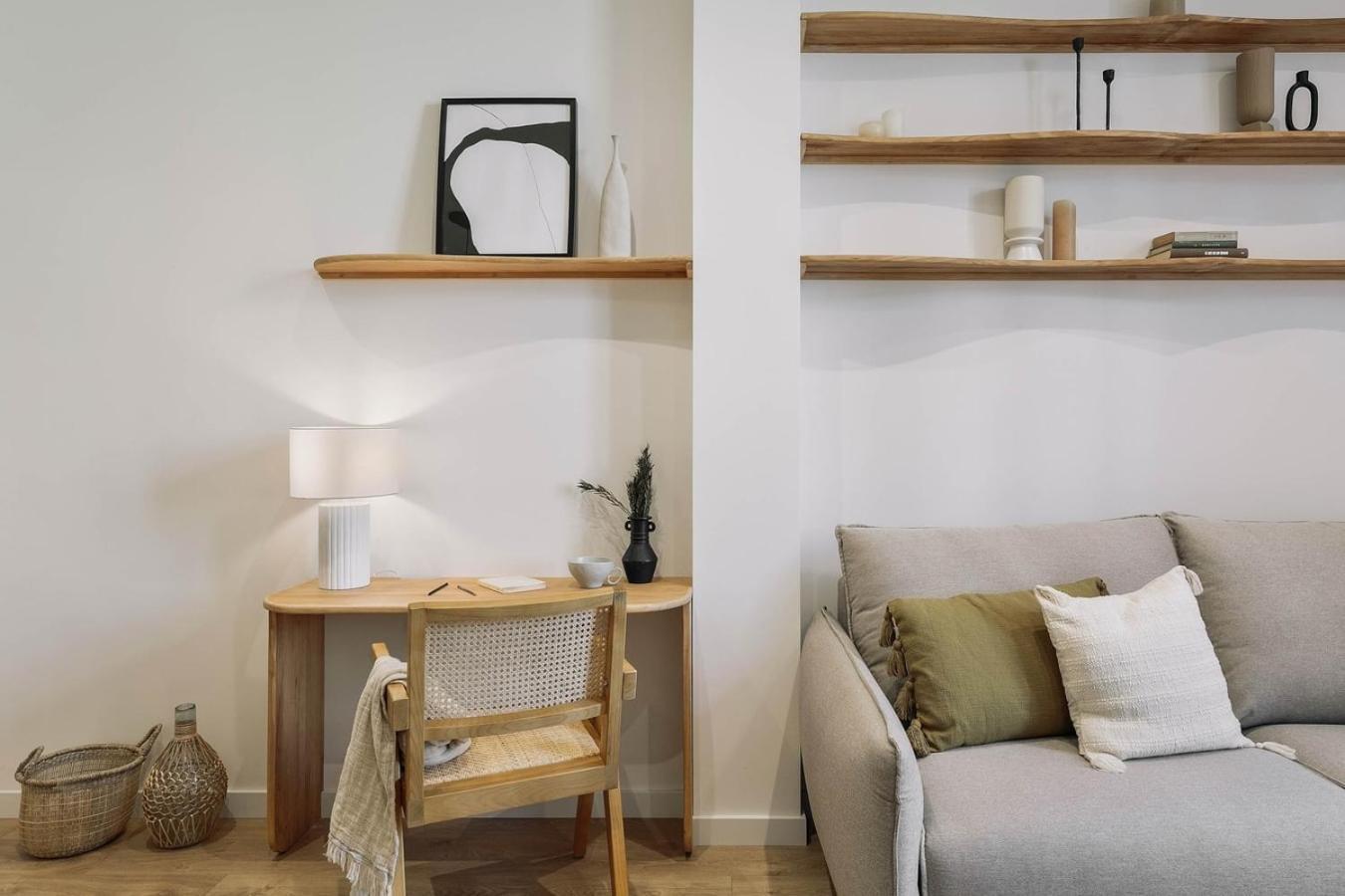 Apartment Pontone - 2 Bedrooms And Balcony In Eixample Dreta Barcelona