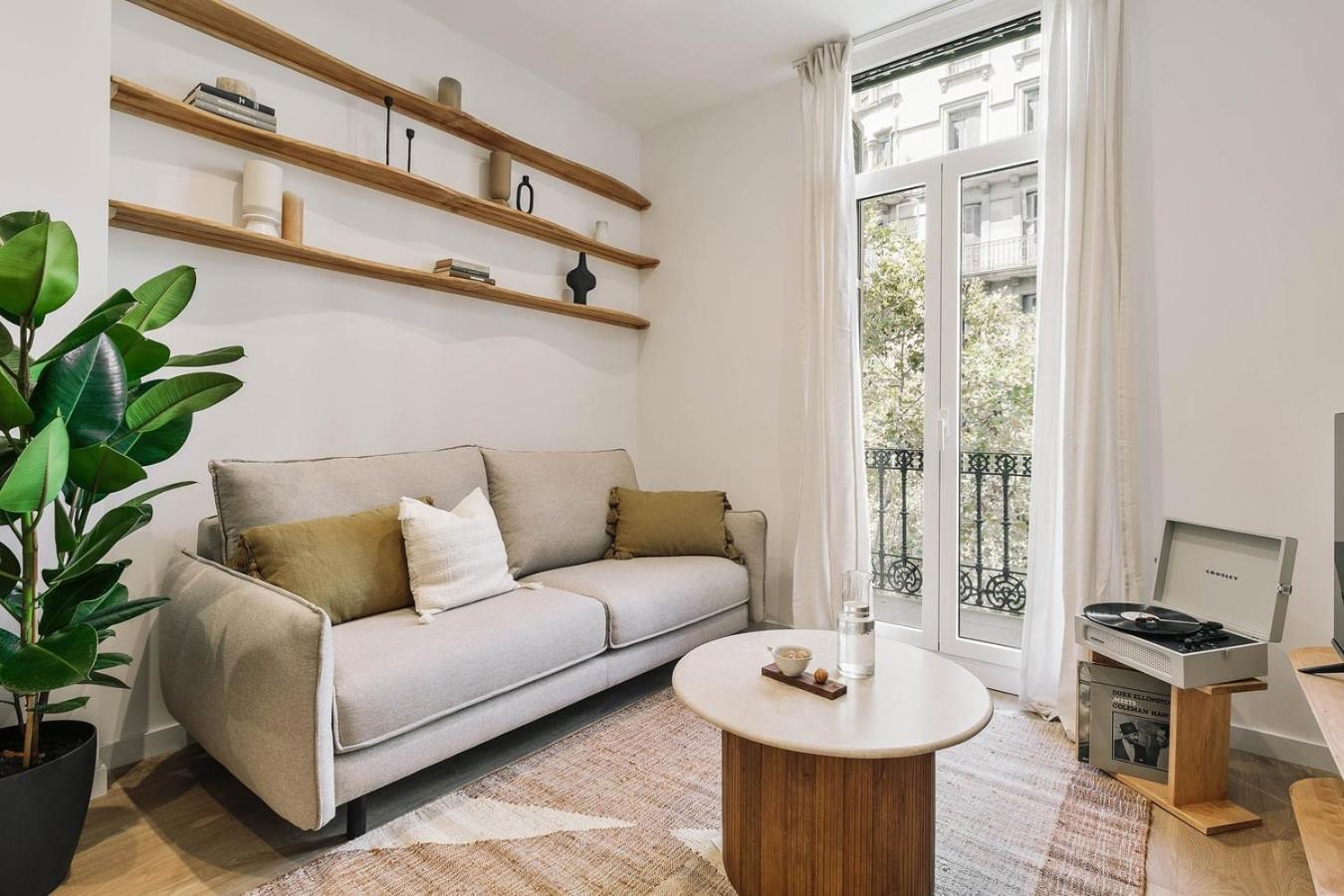 Pontone - 2 Bedrooms And Balcony In Eixample Dreta Apartment