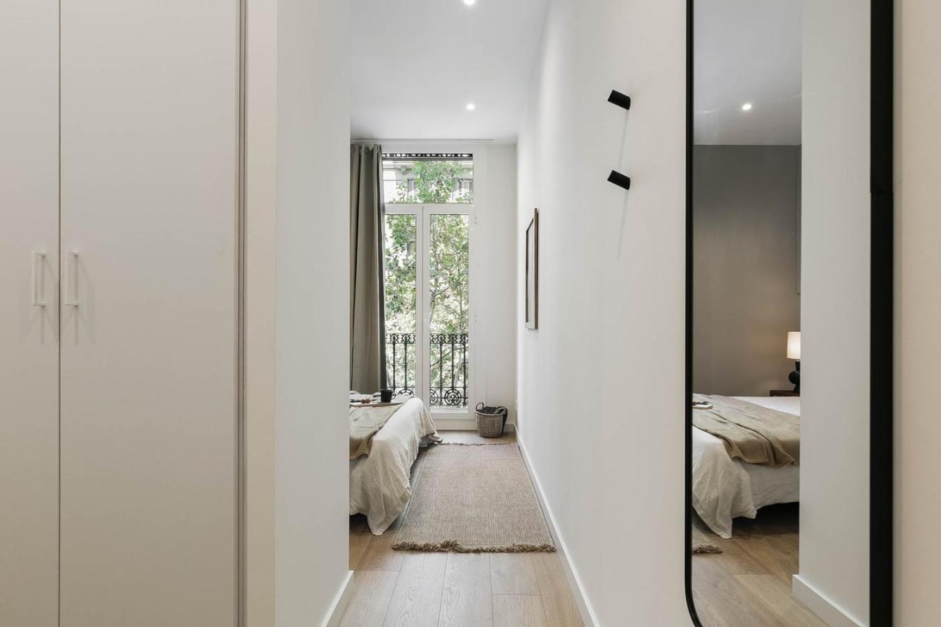 Pontone - 2 Bedrooms And Balcony In Eixample Dreta Apartamento Barcelona